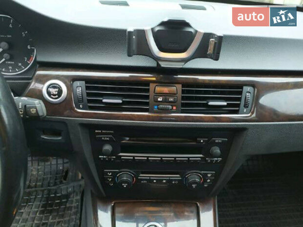 BMW 318 2007 года