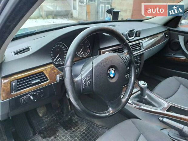 BMW 318 2007 года