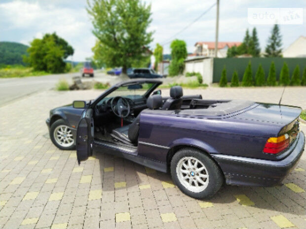 BMW 318 1995 года