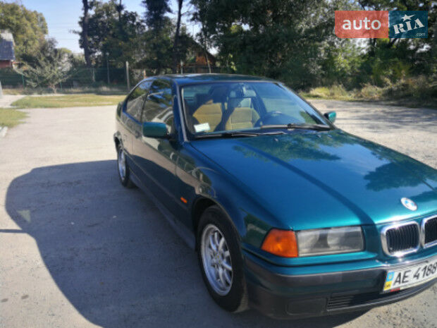 BMW 318 1996 года