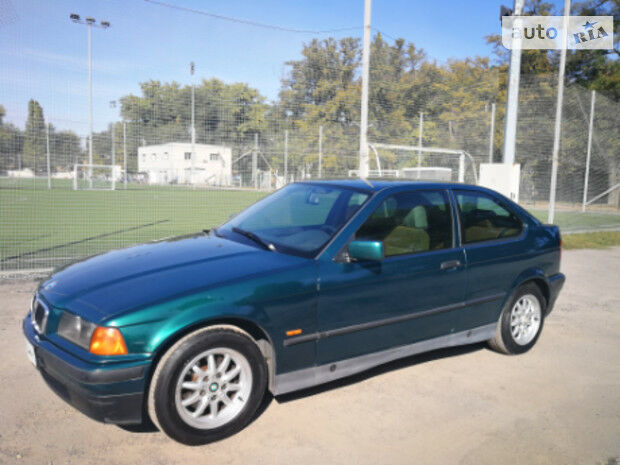 BMW 318 1996 года