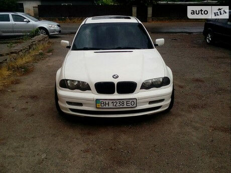 BMW 318 1998 года