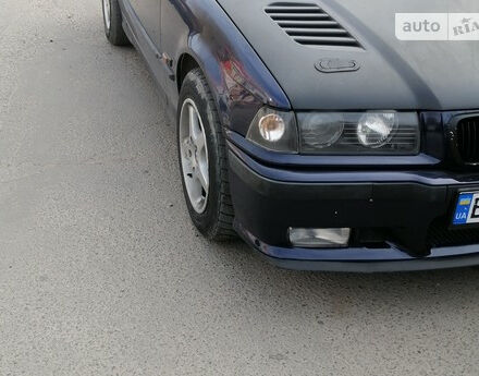 BMW 318 1997 року