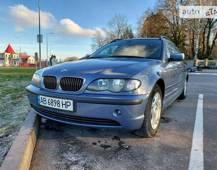 BMW 318 2003 року