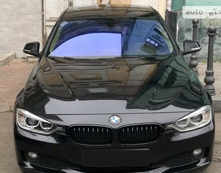 BMW 318 2014 року