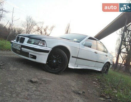 BMW 318 1991 года