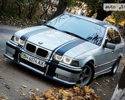 BMW 318 1998 года