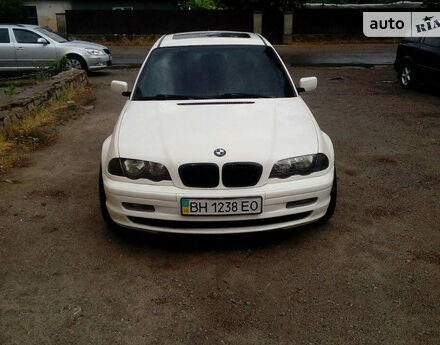 BMW 318 1998 года