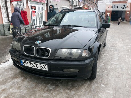 BMW 320 2000 року