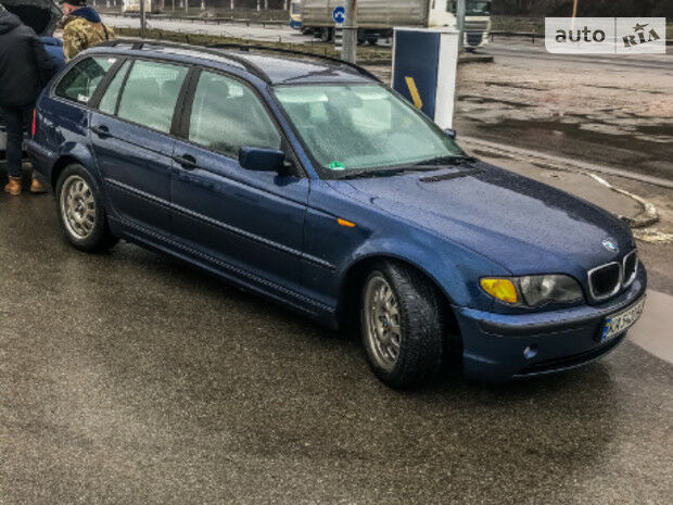 BMW 320 2004 года