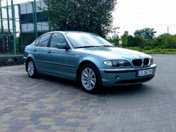 BMW 320 2004 года