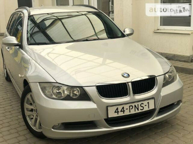 BMW 320 2008 року