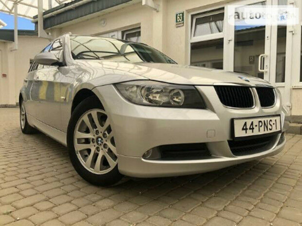 BMW 320 2008 года