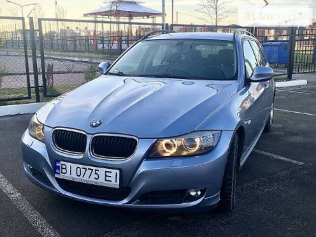 BMW 320 2008 года