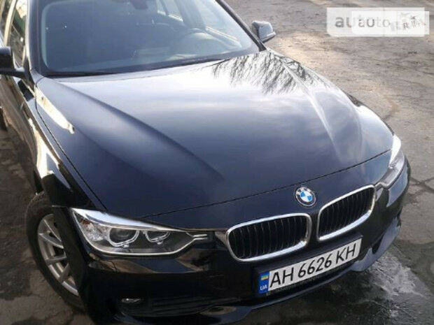 BMW 320 2013 року