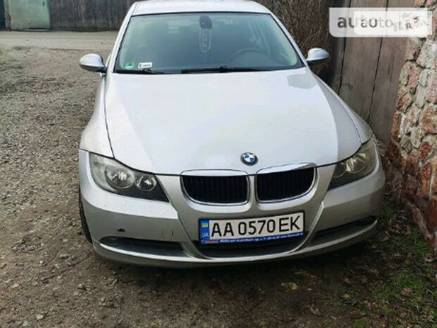 BMW 320 2007 года