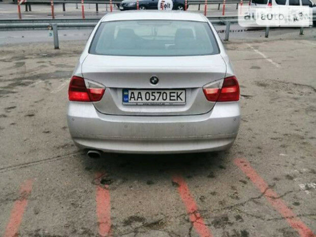 BMW 320 2007 года