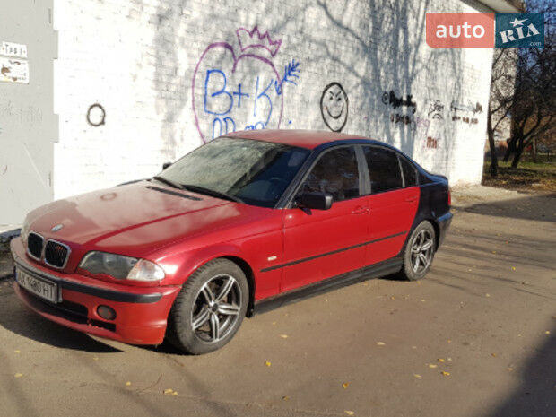 БМВ 320 1999 року BMW 320 1999 року