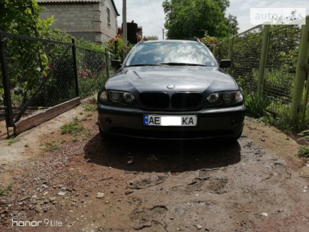 BMW 320 2002 року