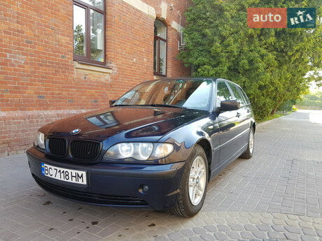 БМВ 320 2001 року BMW 320 2001 року
