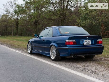 БМВ 320 1999 года BMW 320 1999 года