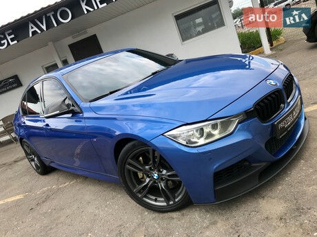 БМВ 320 2013 года BMW 320 2013 года