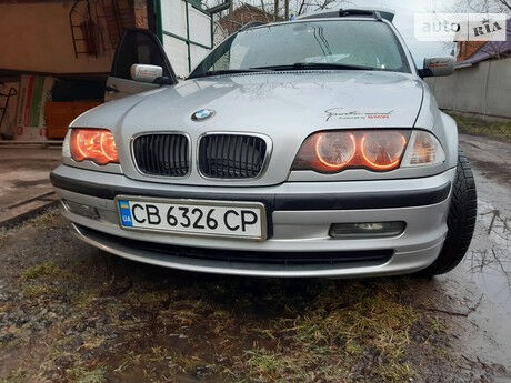 BMW 320 1999 года