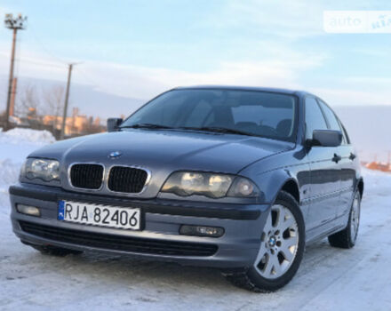 BMW 320 2001 року