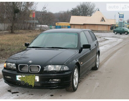 BMW 320 2000 року