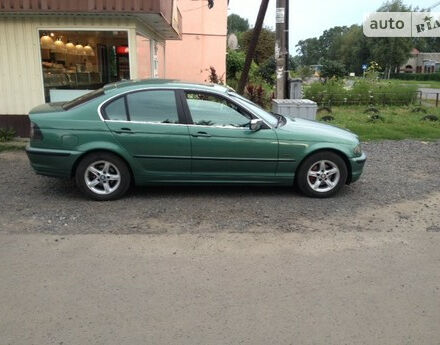 BMW 320 2000 года