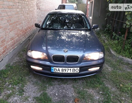 BMW 320 1998 року