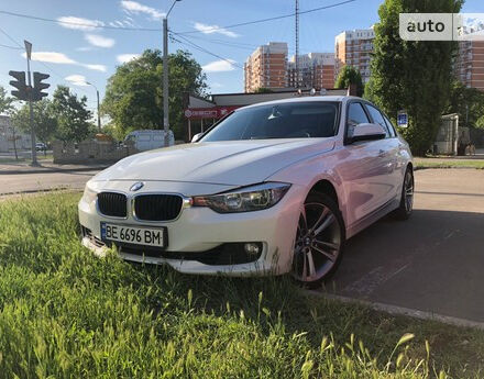 BMW 320 2012 года