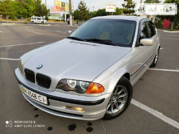 BMW 323 1999 року