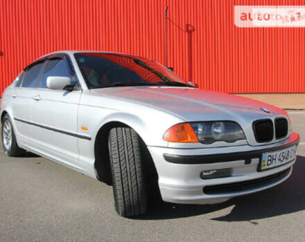BMW 323 1999 року