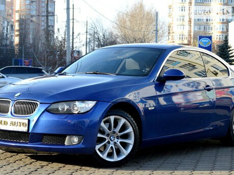 BMW 325 2008 року