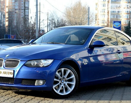 BMW 325 2008 року