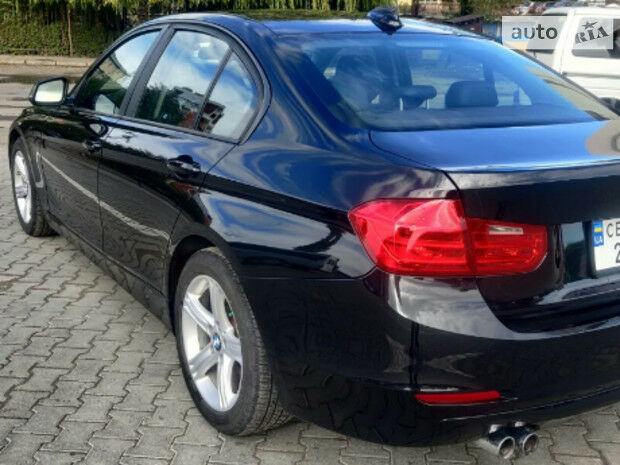 BMW 328 2012 року