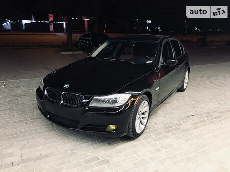 BMW 328 2011 года