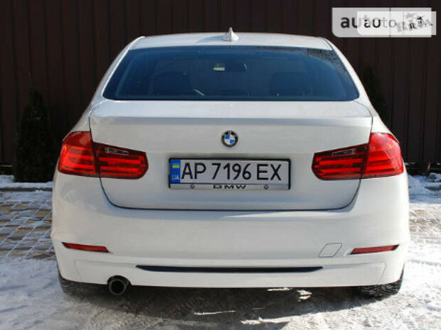 BMW 328 2014 року