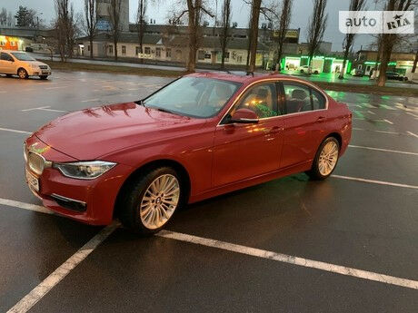 BMW 328 2012 року