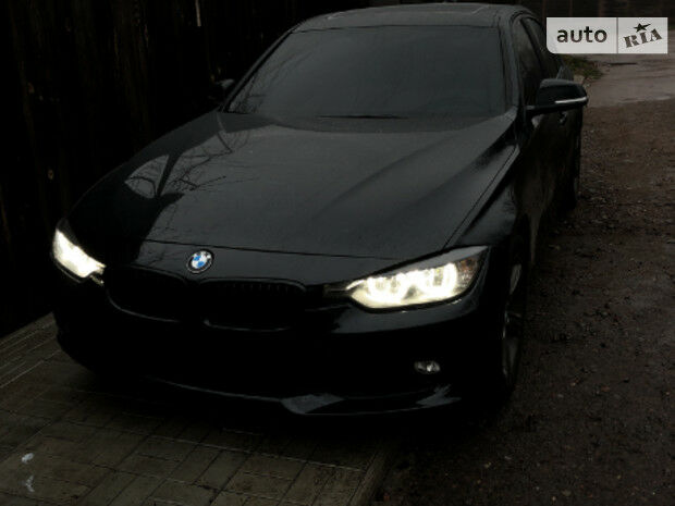 BMW 328 2012 року