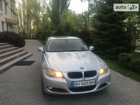 BMW 328 2011 року