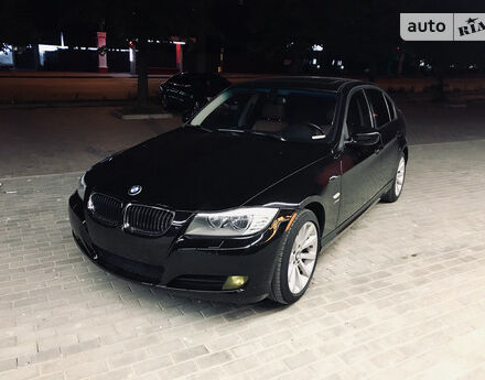 BMW 328 2011 года