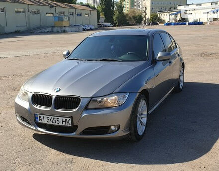 BMW 328 2011 року