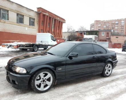 BMW 330 2002 року