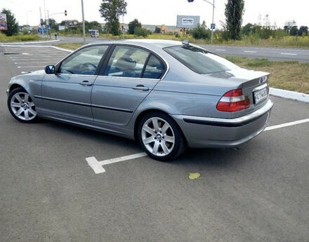 BMW 330 2003 року