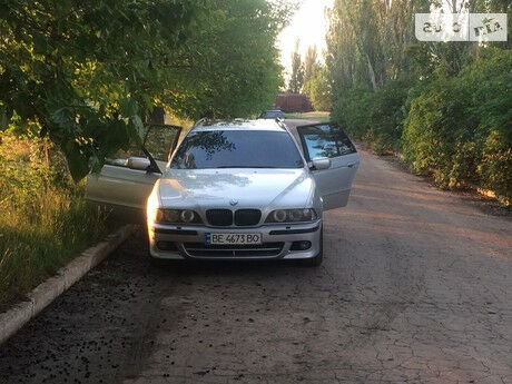 BMW 5 Series 2000 года