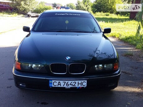 БМВ 5 Серия 1998 года BMW 5 Series 1998 года