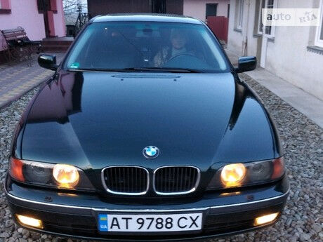 БМВ 5 Серия 1998 года BMW 5 Series 1998 года
