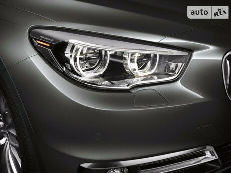 BMW 5 Series 2011 года